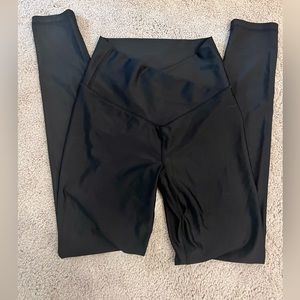 Offline by Aerie crossover leggings, black, size S
